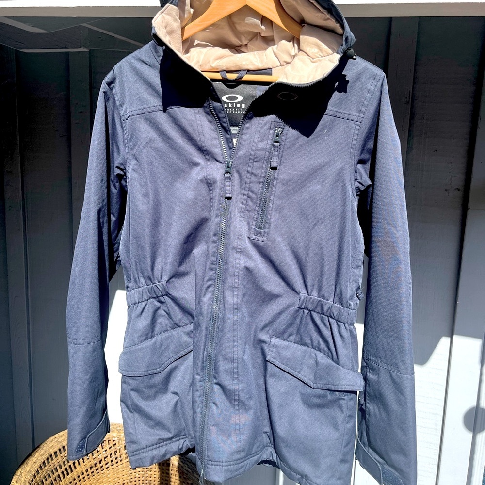Just Cleaned and Waterproofed! Like New Condition! Oakley Parka fit Snow Jacket